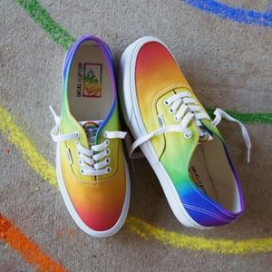 Dallas Clayton X Vans NIB Size 9 Rainbow Shoes